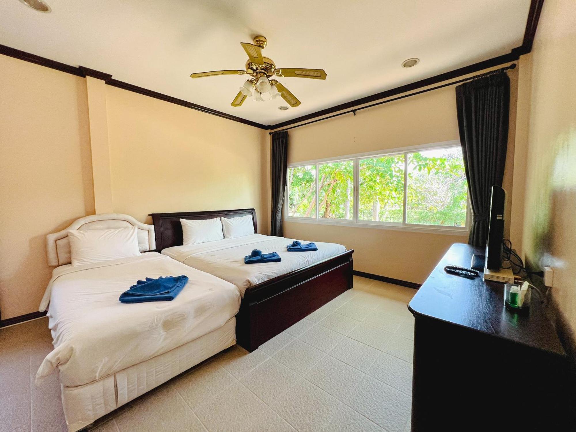 Baan Faa Talaychan Resort Praia de Chao Lao Exterior foto